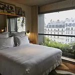 Hotel M
