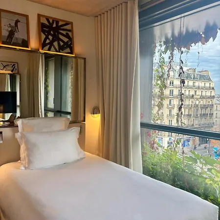 Otel M Paris