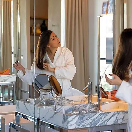 M Hotel 4*