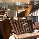 M Hotel 4*